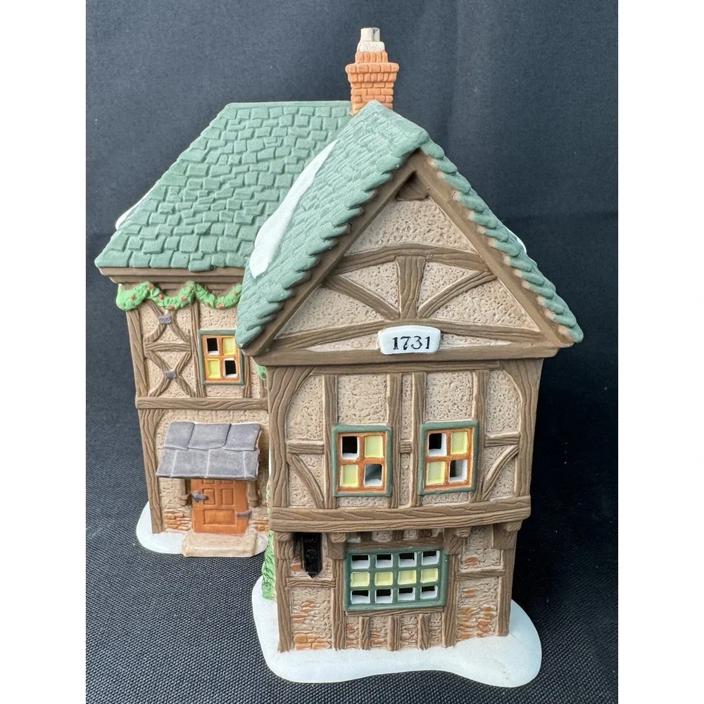 Vintage 1995 Department 56 Heritage Village T. Puddlewick Spectacle Shop Light
